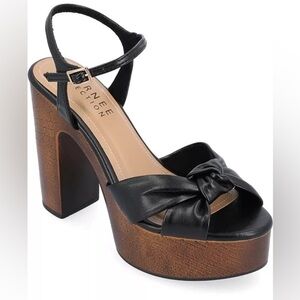 Journee Collection Women's Tru Comfort Foam Lorrica Sandals black 7.5